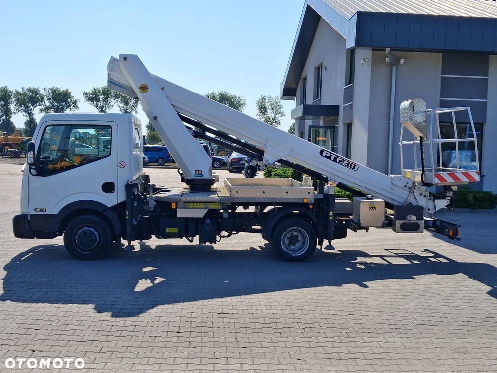 Nissan NT 400 35.13 - 2