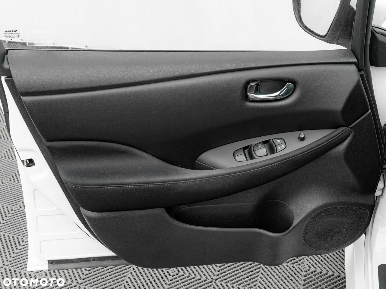 Nissan Leaf - 13