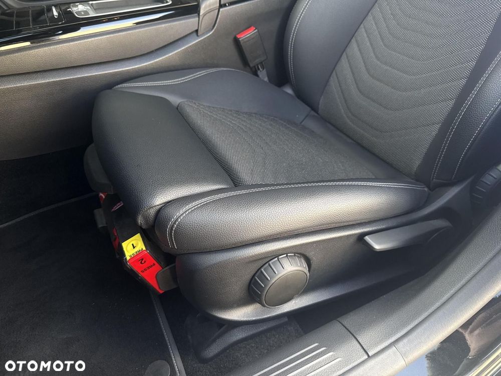 Mercedes-Benz CLA - 13