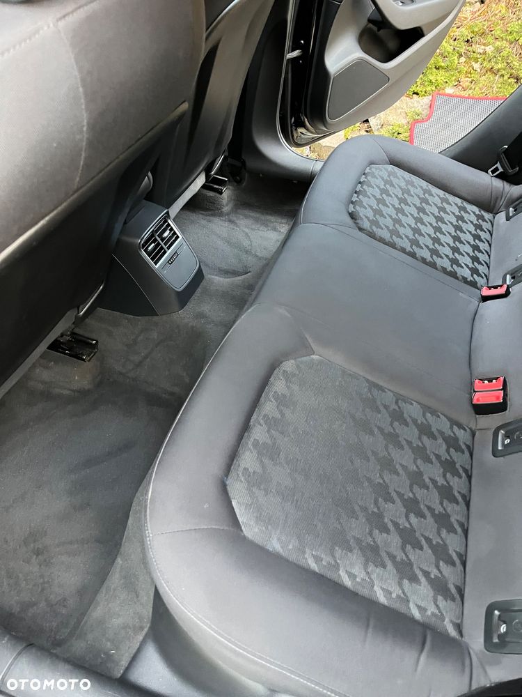 Audi A3 Sportback 1.4 TFSI Ambiente - 28