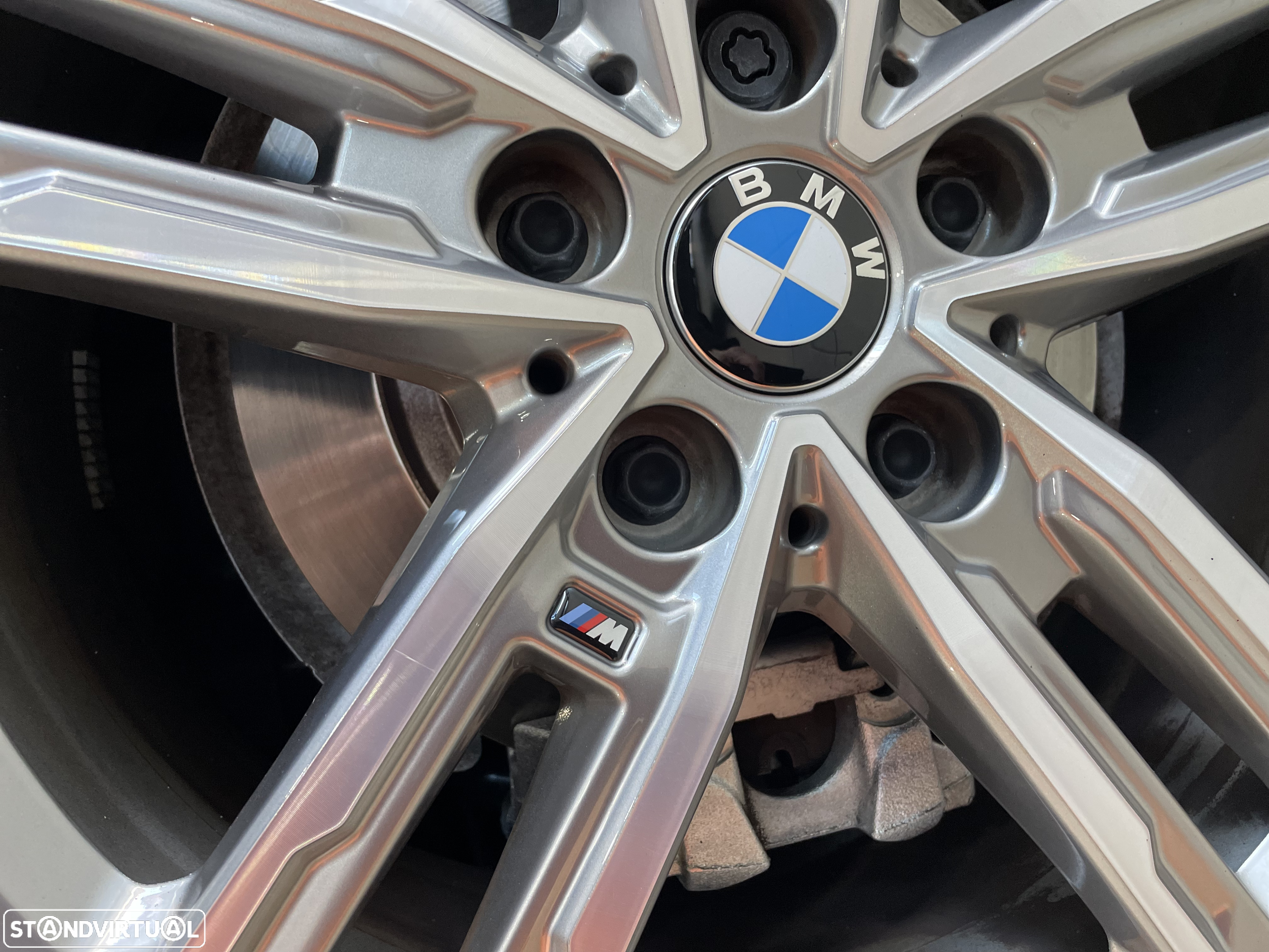 BMW 116 d Pack Desportivo M - 18