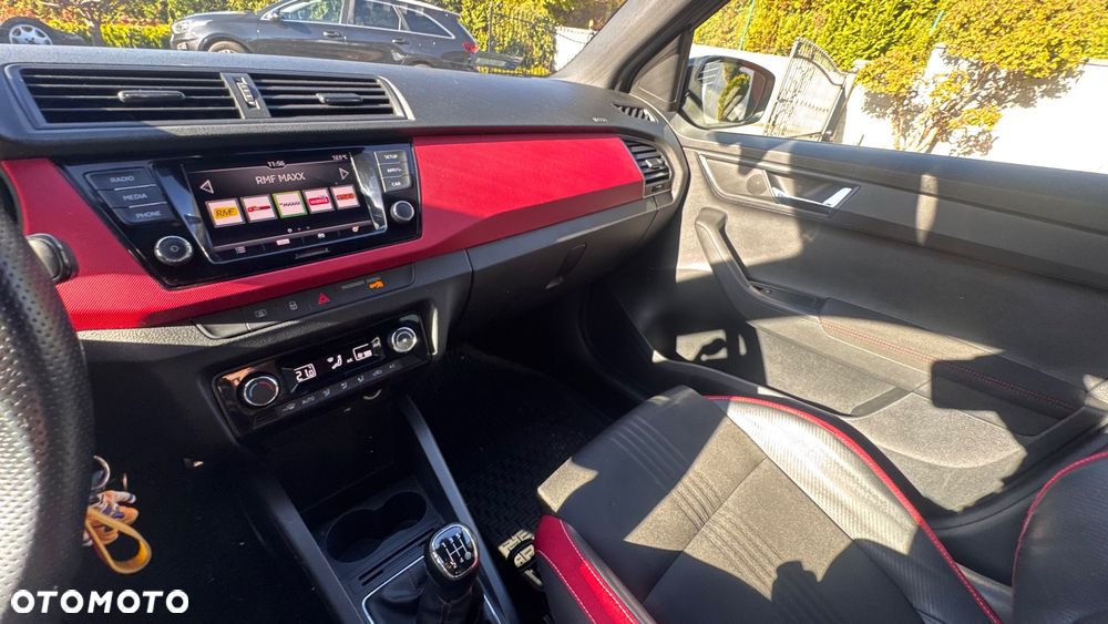 Skoda Fabia 1.0 Style Color - 8