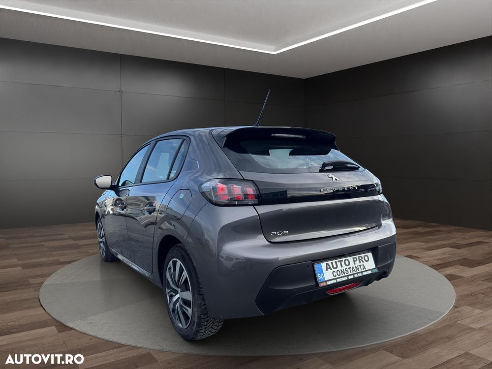 Peugeot 208 PureTech 100 Business - 4