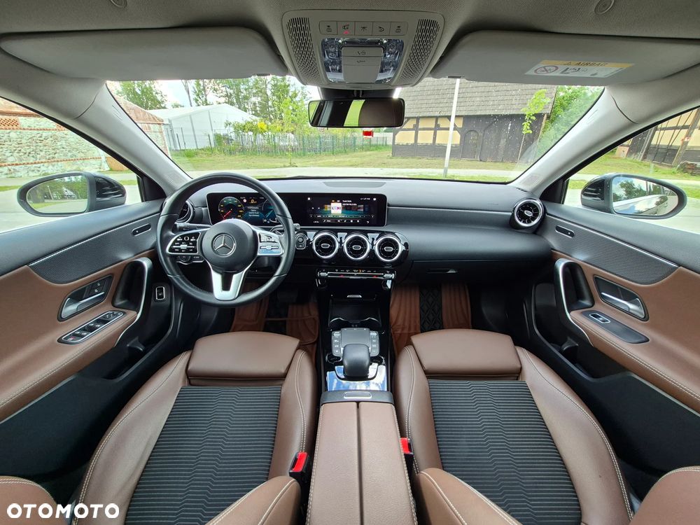 Mercedes-Benz Klasa A 250 7G-DCT Progressive - 11