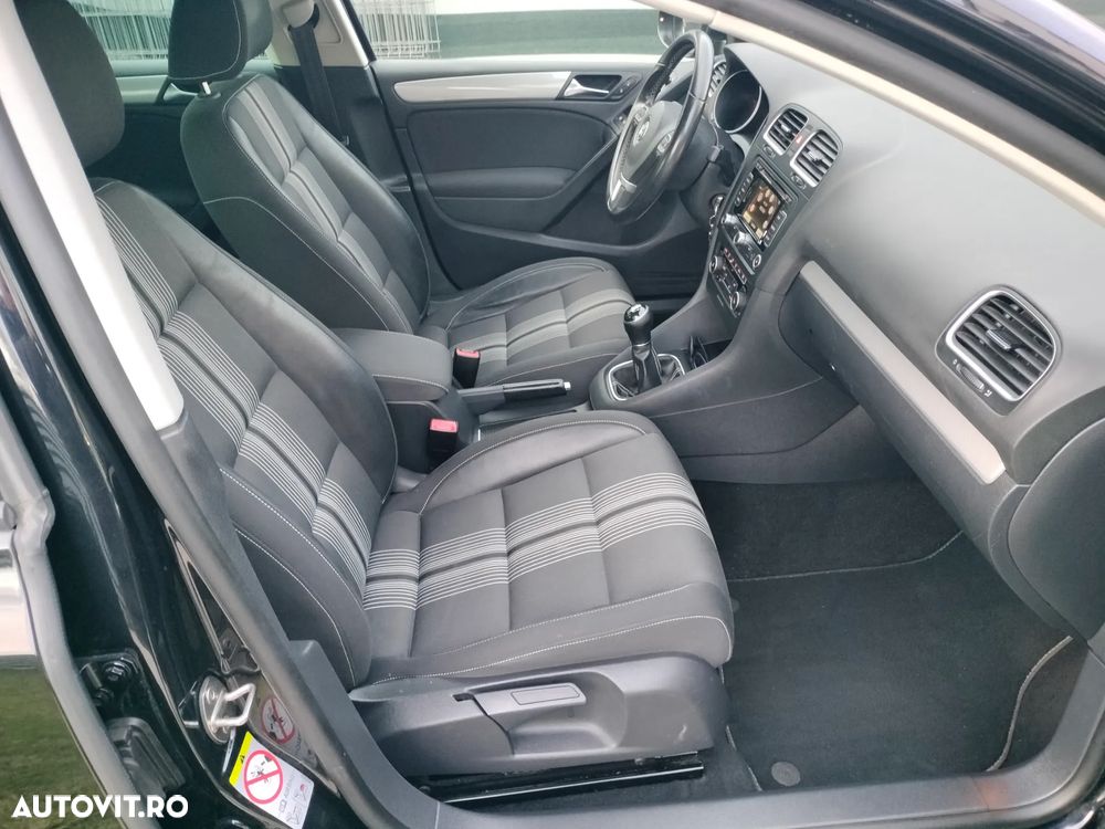 Volkswagen Golf 1.6 TDI DPF Style - 32