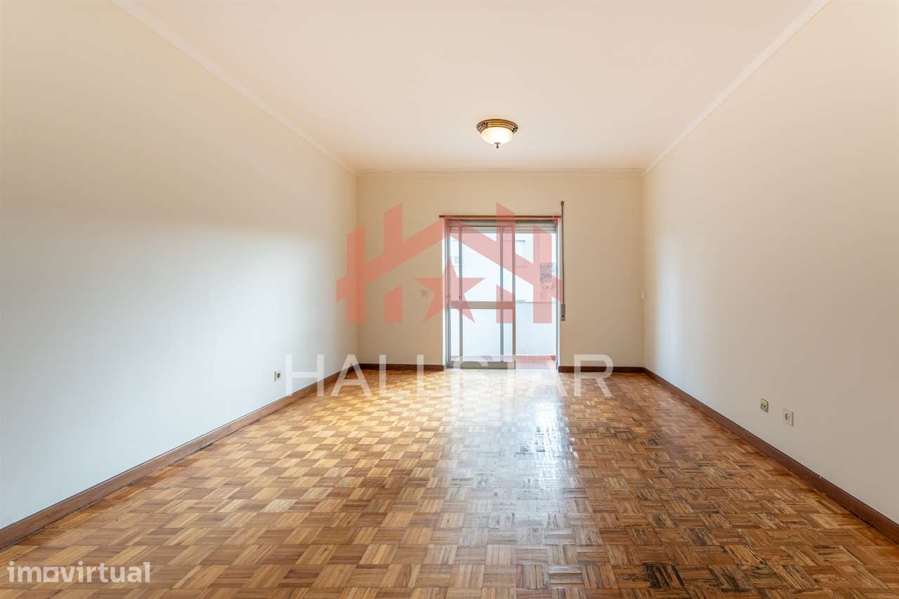 Apartamento T2 / Cozinha Equipada / Centro de Alcobaça - Grande imagem: 5/24
