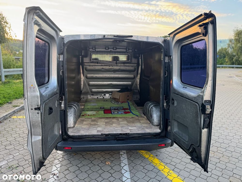 Opel Vivaro - 17