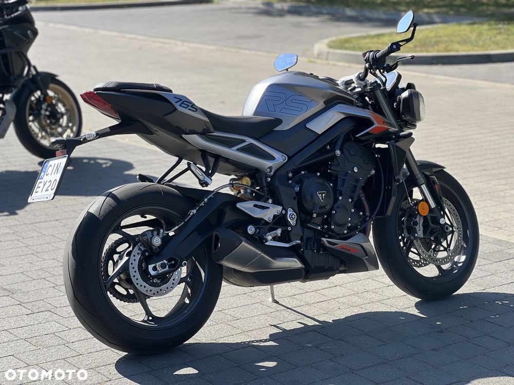 Triumph Street Triple - 4