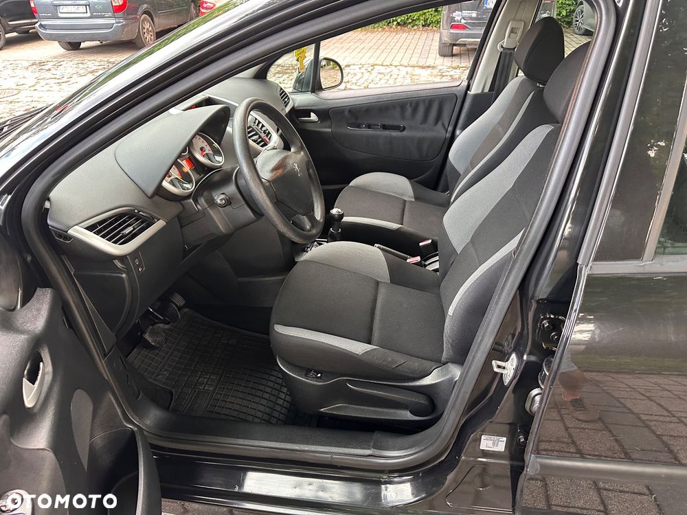 Peugeot 207 95 VTi Family - 9