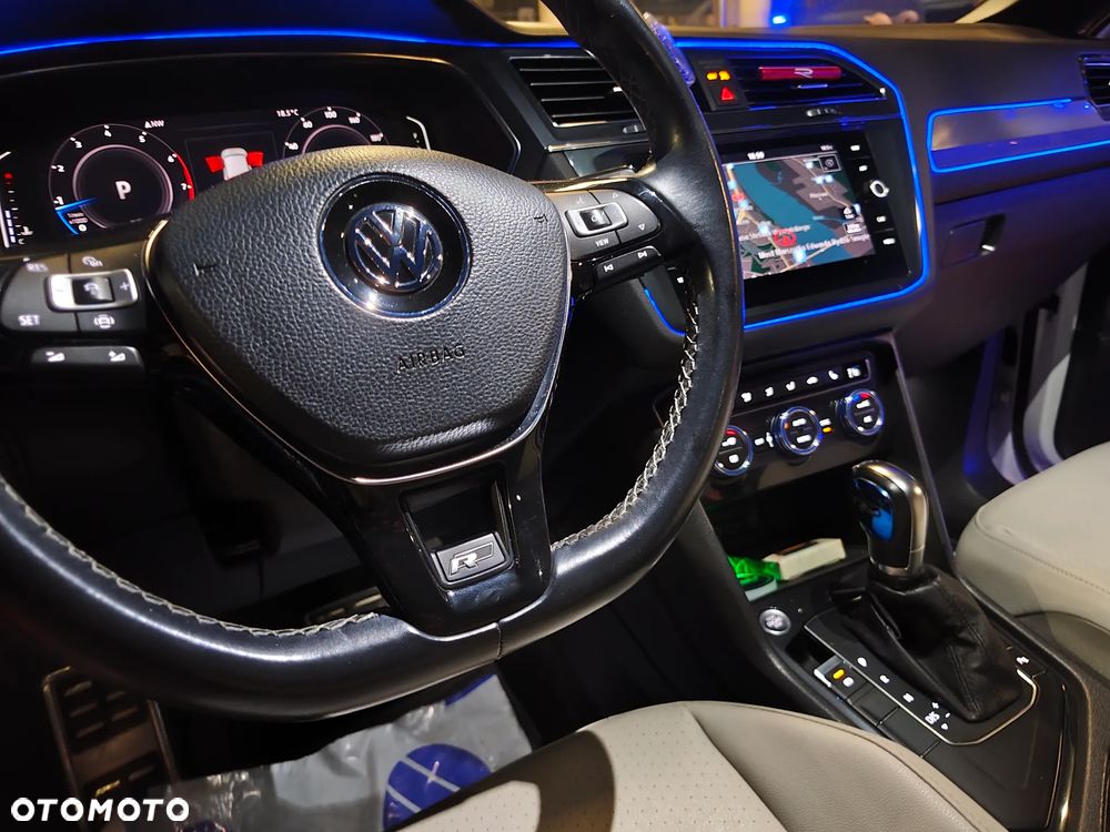 Volkswagen Tiguan - 16
