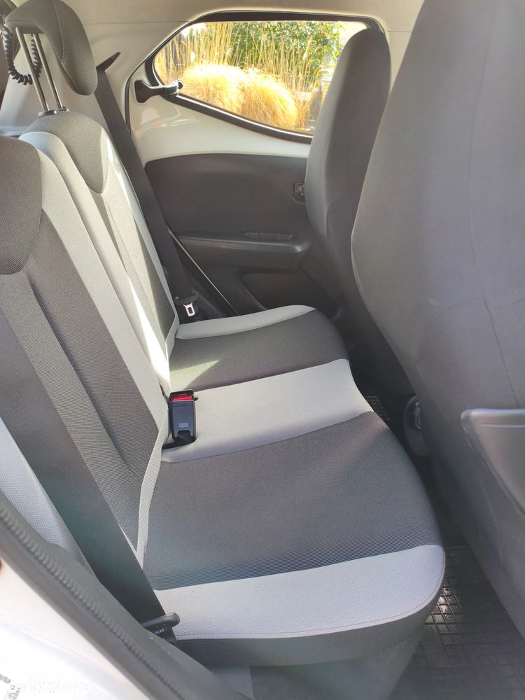 Toyota Aygo x-play - 10