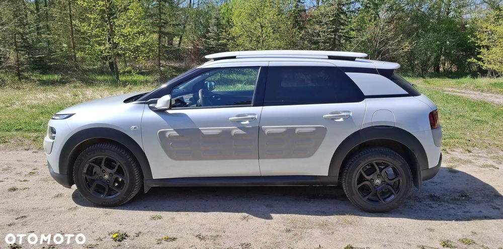 Citroën C4 Cactus 1.2 PureTech Shine S&S - 8