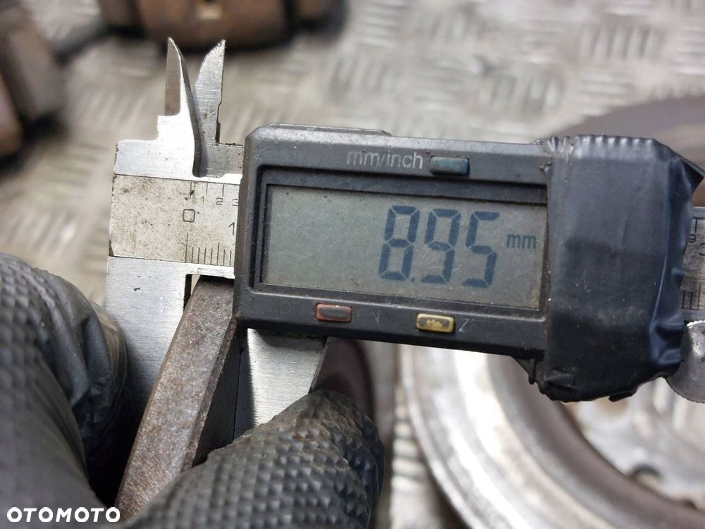 TARCZE HAMULCOWE TYŁ + KLOCKI + ZACISKI HONDA CIVIC VIII SEDAN - 5