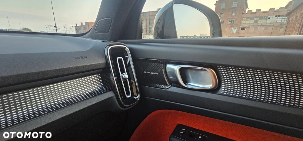 Volvo XC 40 T4 Geartronic Momentum - 23