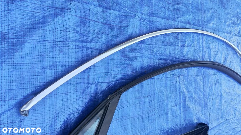 LISTWA USZCZELKA KAROSERYJNA DACHOWA BOCZNA PRAWA ZGRANIAJĄCA USZCZELKA DRZWI SZYBA KOMPLET ZESTAW MERCEDES W207 LIFT COUPE - 13