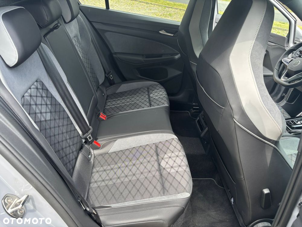 Volkswagen Golf 1.5 eTSI mHEV R-Line DSG - 18