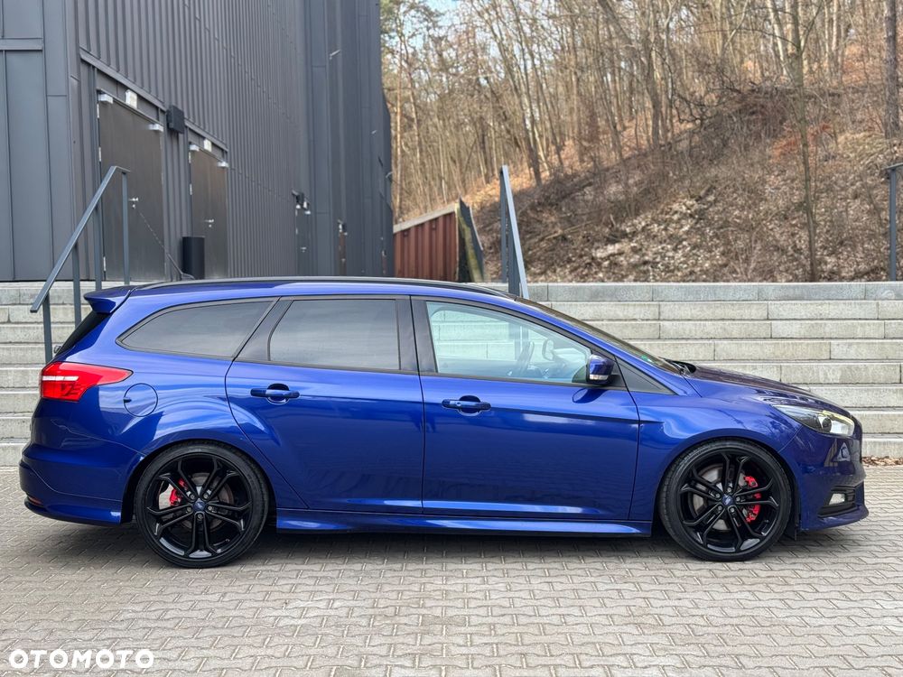 Ford Focus 2.0 TDCi ST - 10