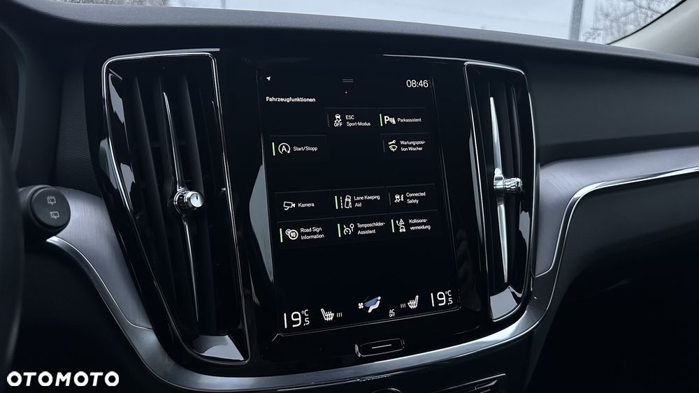 Volvo V60 T4 Geartronic Momentum Pro - 17