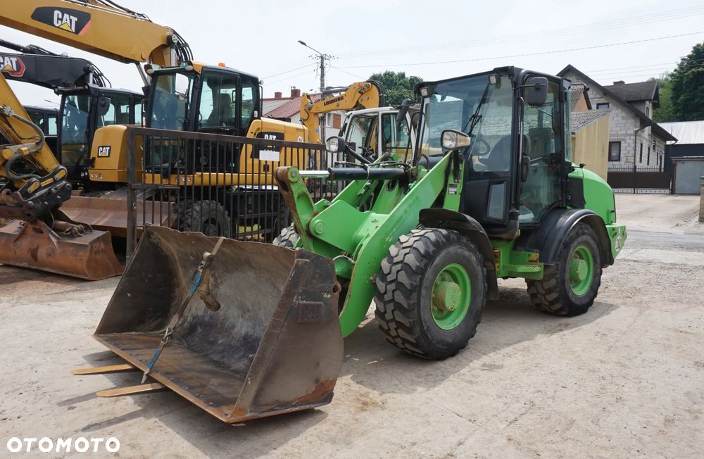 Caterpillar CAT 906 H - 6