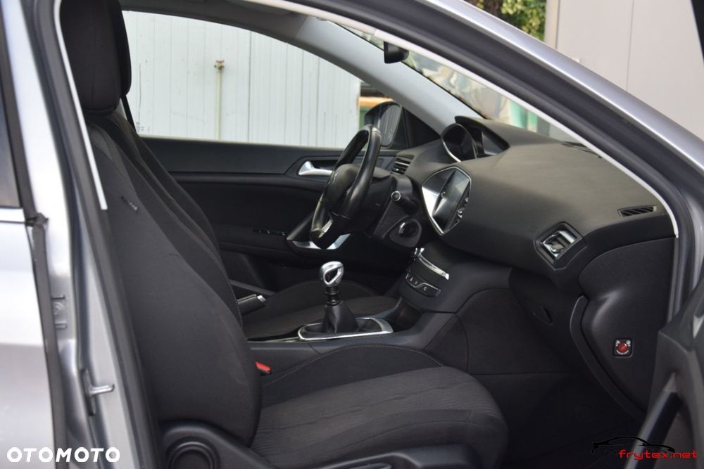 Peugeot 308 - 23