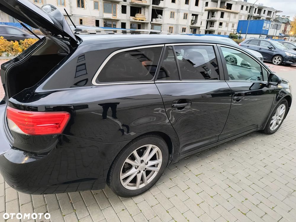 Toyota Avensis 2.0 D-4D Sol - 6