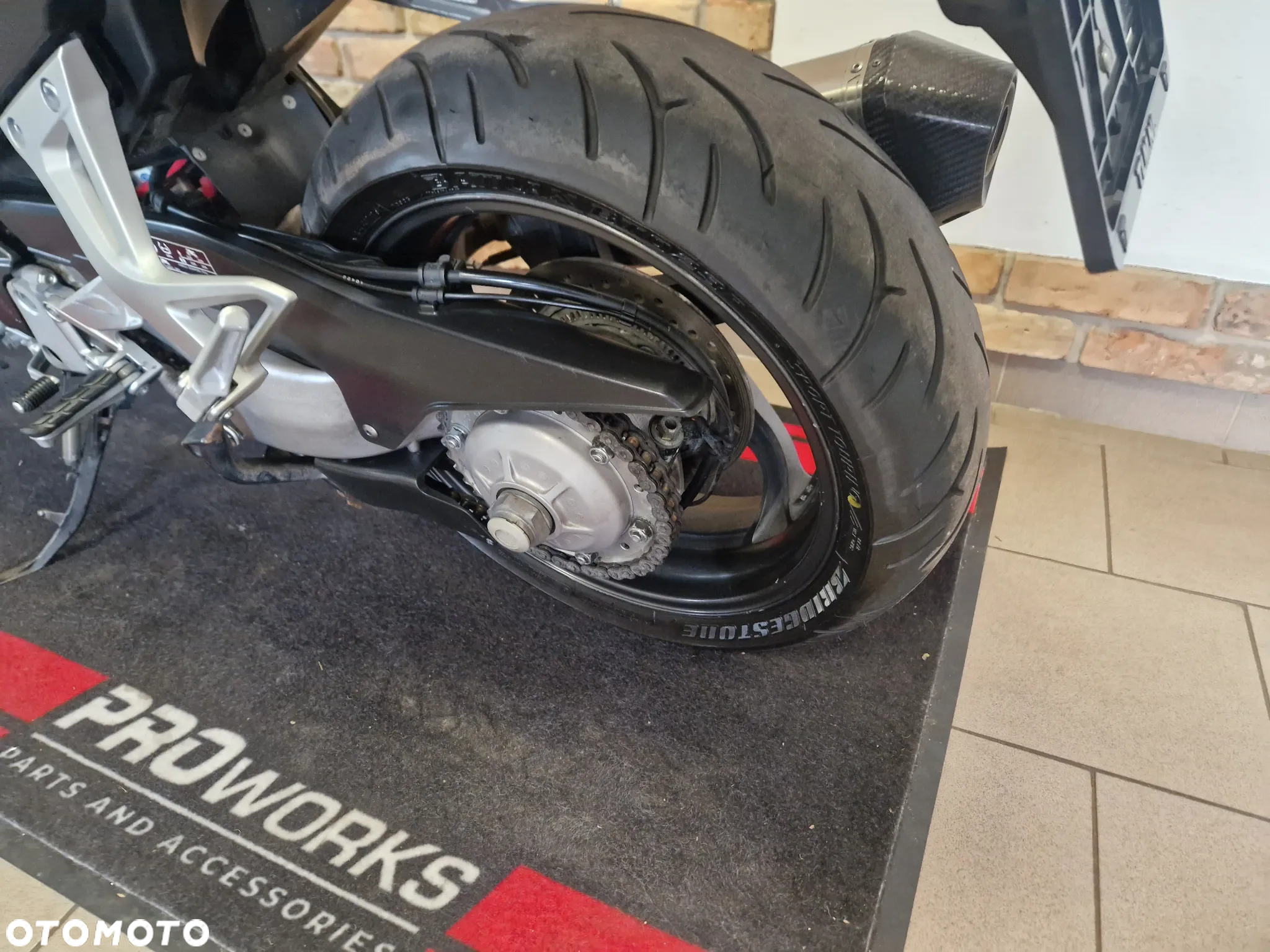 Honda VFR - 13