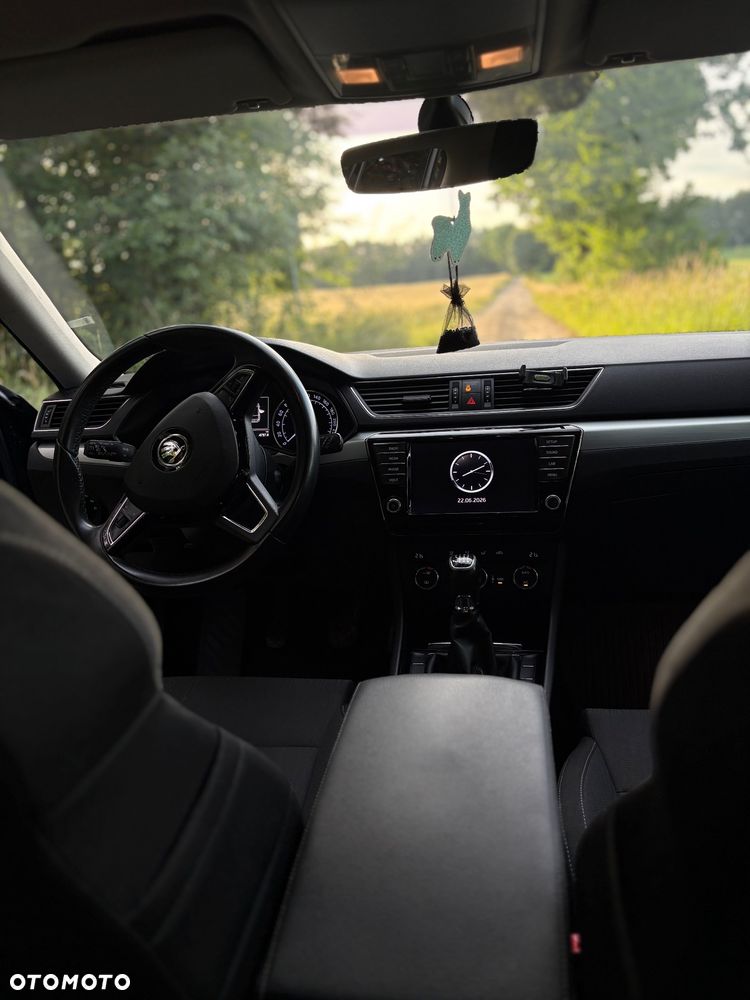 Skoda Superb 2.0 TDI Active - 10