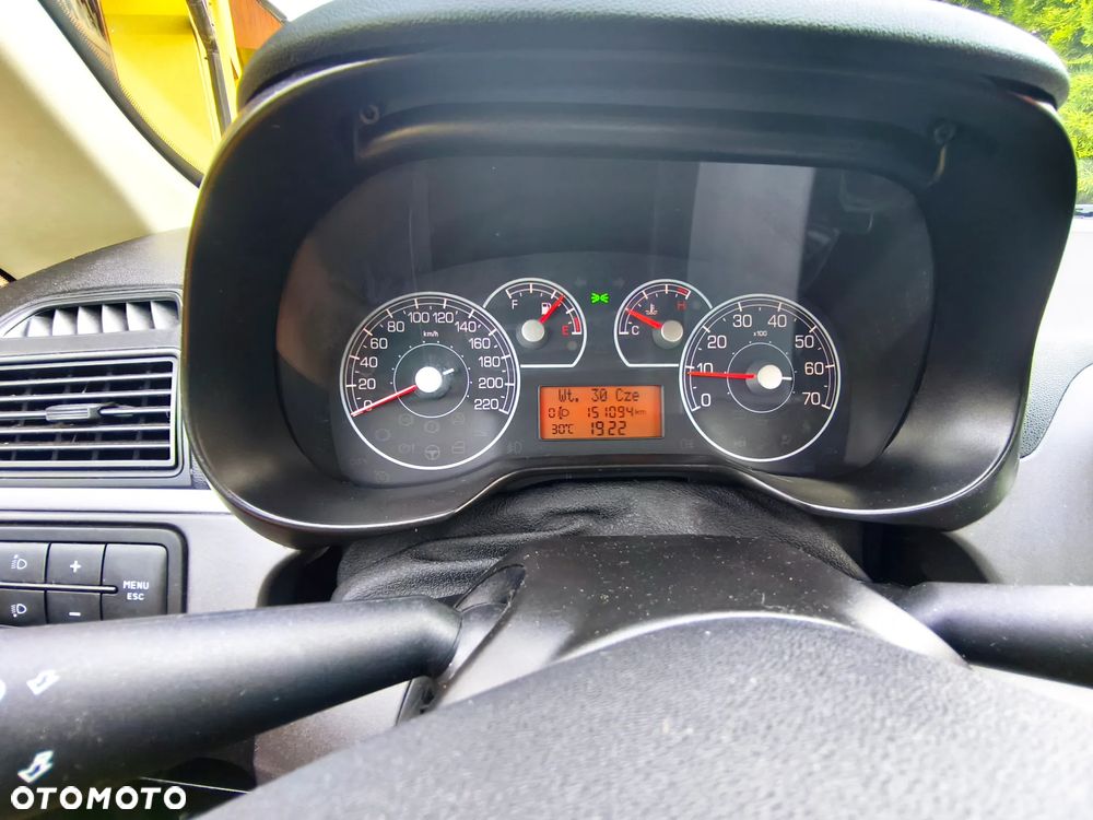 Fiat Grande Punto 1.4 8V 360 - 6