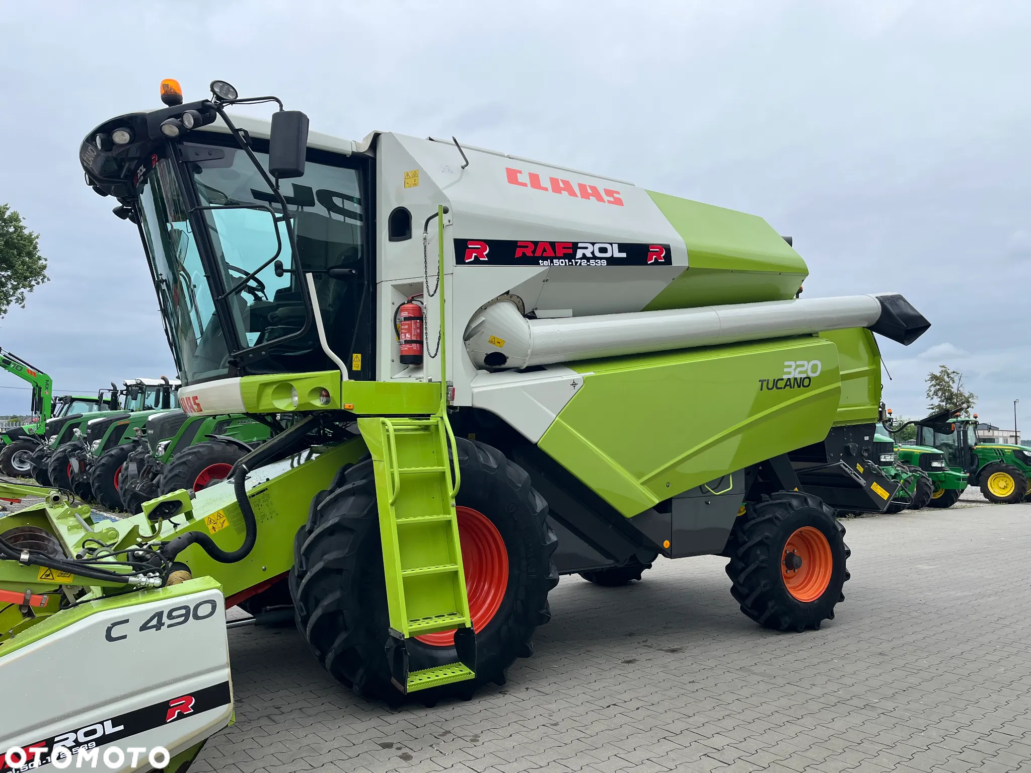 Claas Tucano 320 - 5