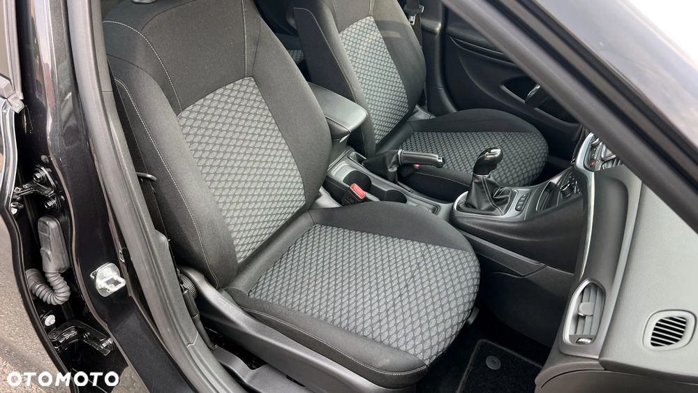 Opel Astra 1.4 T Dynamic S&S - 30