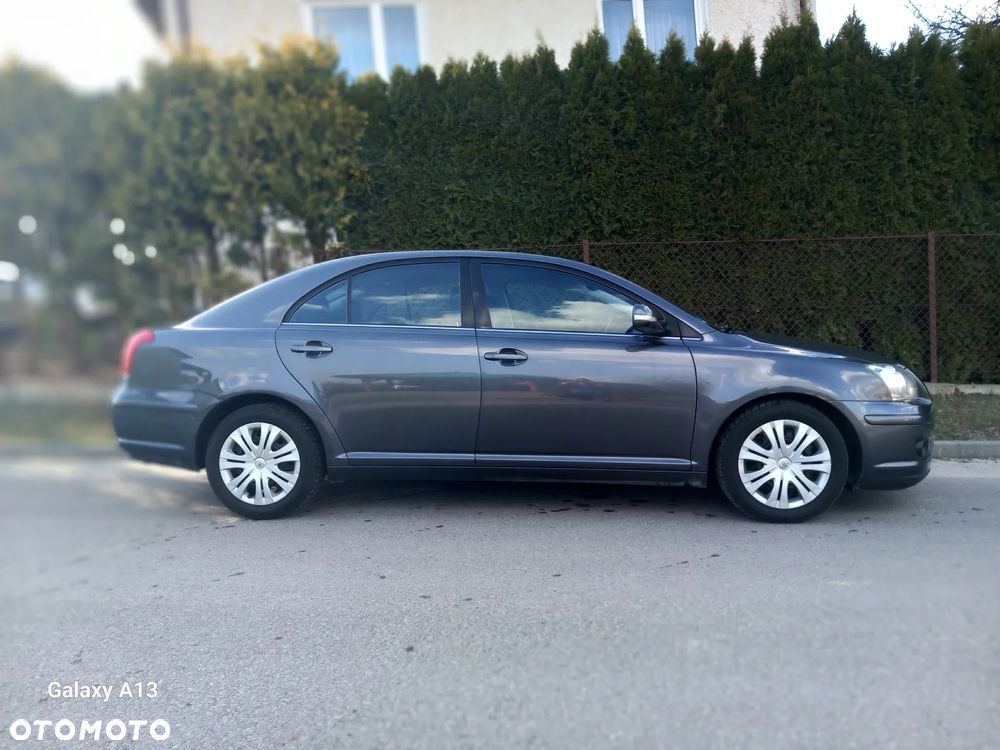 Toyota Avensis 2.0 VVT-i Executive - 11