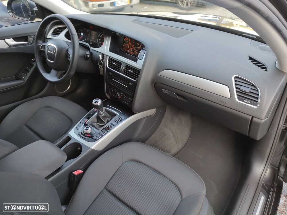 Audi A4 Avant 2.0 TDi Advance - 16