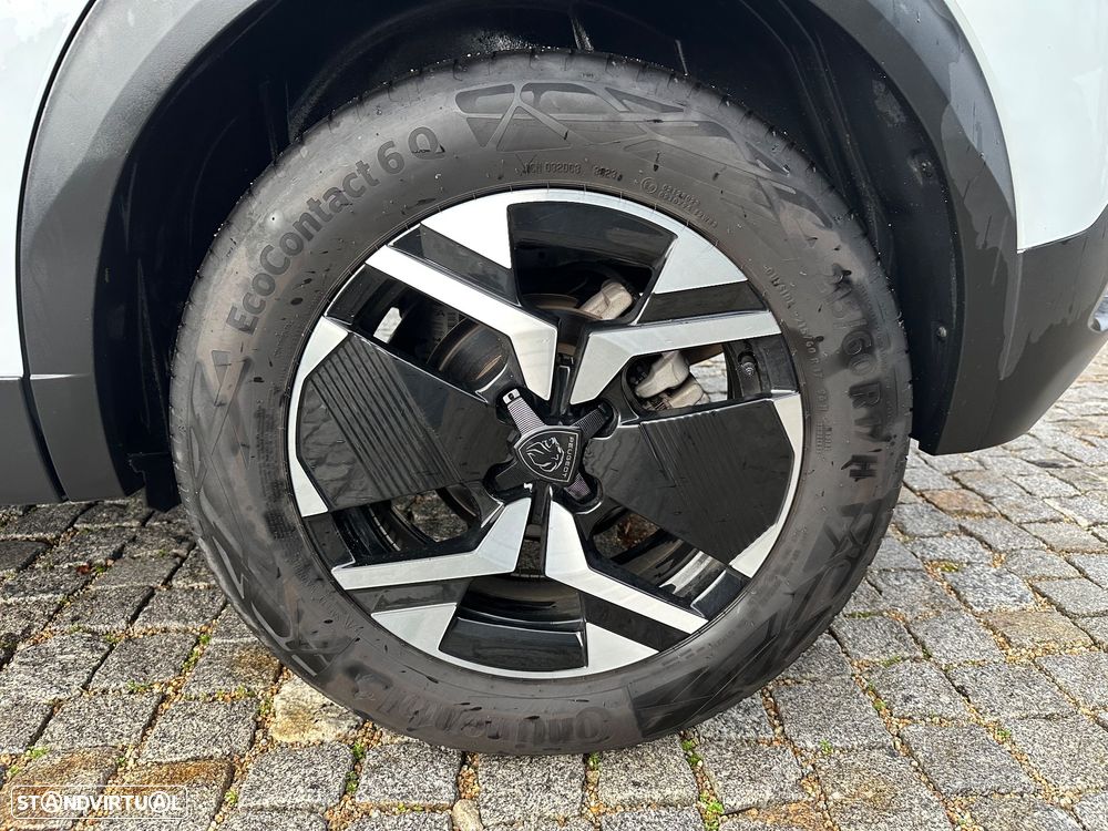 Peugeot 2008 1.2 PureTech Allure Pack EAT8 - 24