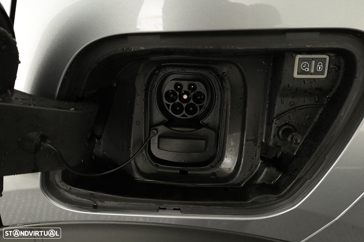 Peugeot e-2008 50 kWh GT - 7