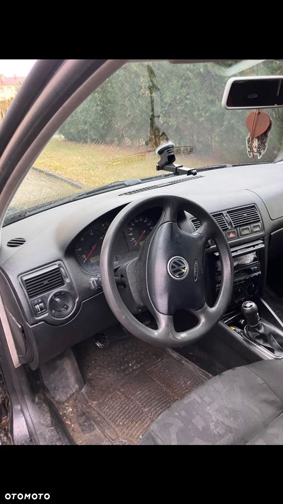 Volkswagen Golf - 3