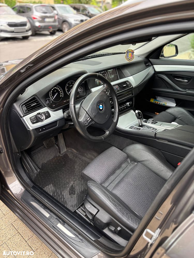 BMW Seria 5 520d - 12