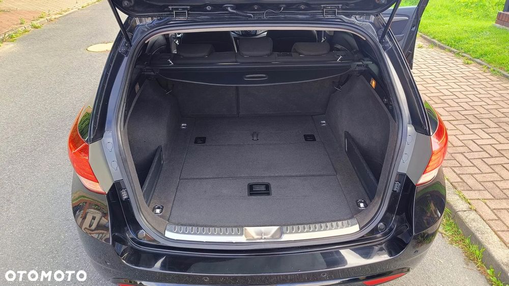 Hyundai i40 1.6 GDI Comfort + - 34