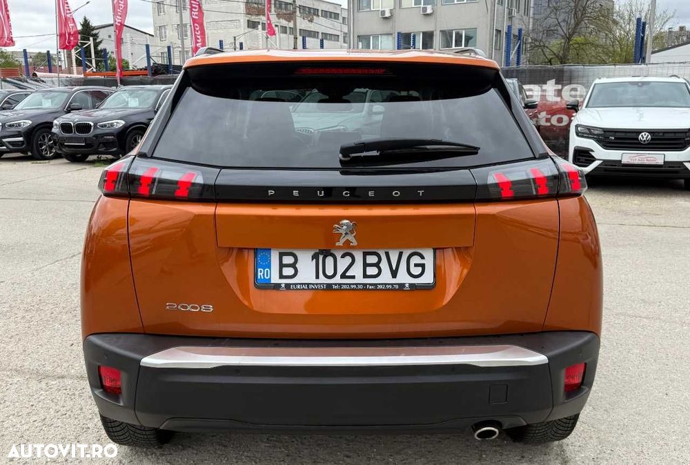 Peugeot 2008 1.5 BlueHDI 130 S&S EAT8 Allure - 8