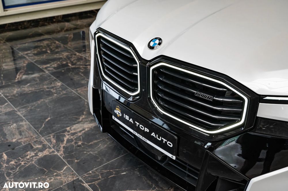 BMW XM 50e - 35