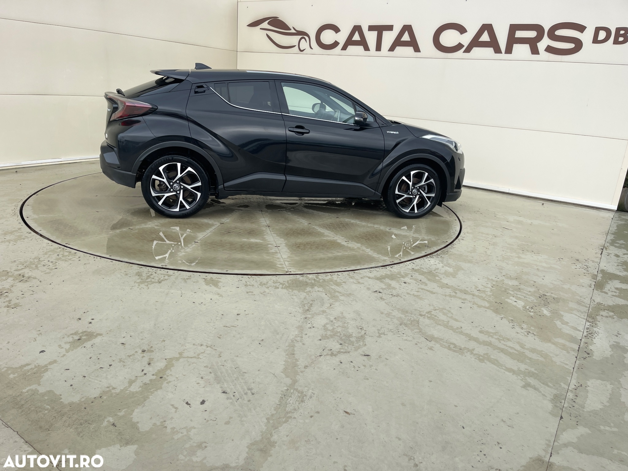 Toyota C-HR Hybrid Club - 17