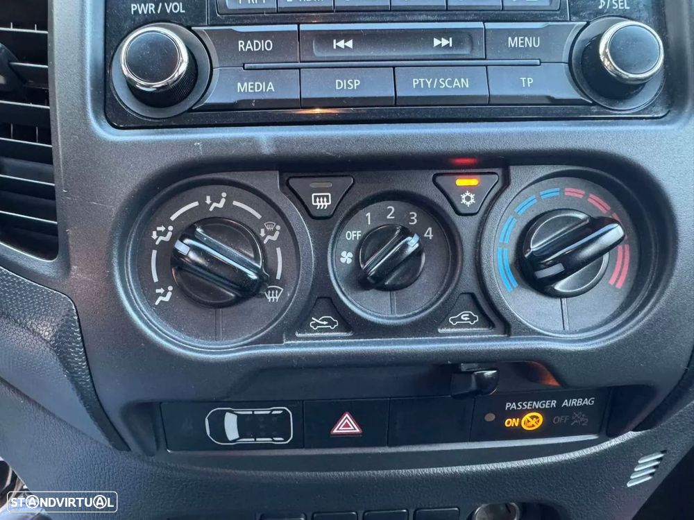 Mitsubishi L200 2.4 DI-D CD Invite 4WD - 9