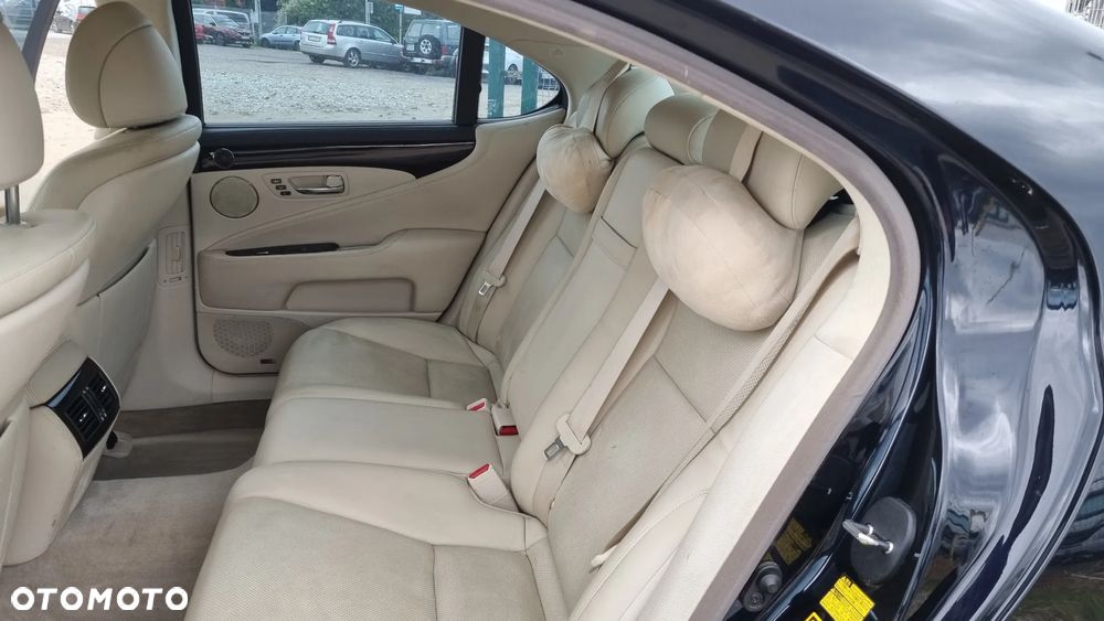 Lexus LS 600h Ambience h - 27