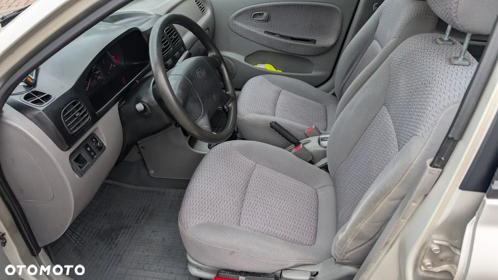 Kia Rio 1.3 RS - 5