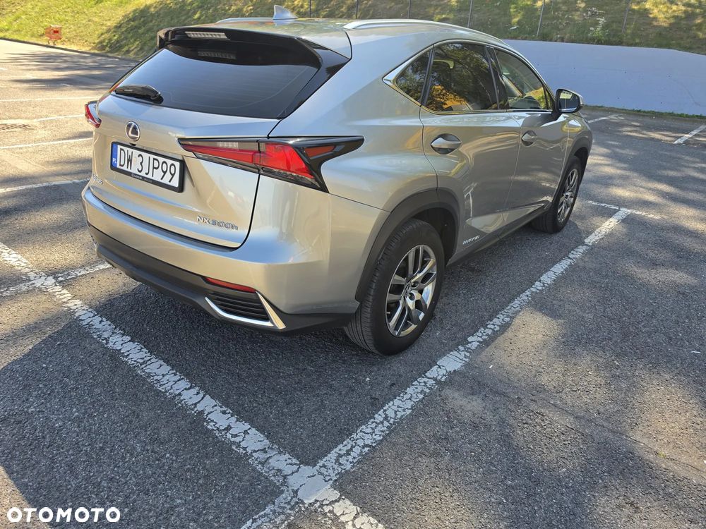 Lexus NX - 7