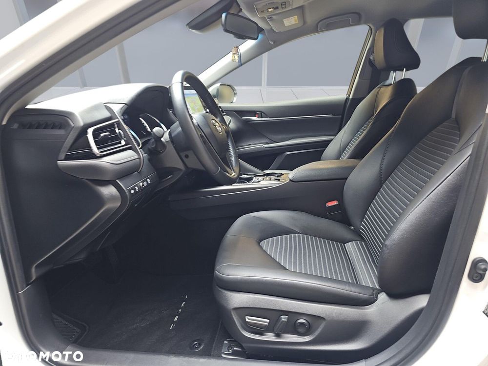Toyota Camry 2.5 Hybrid Prestige CVT - 9