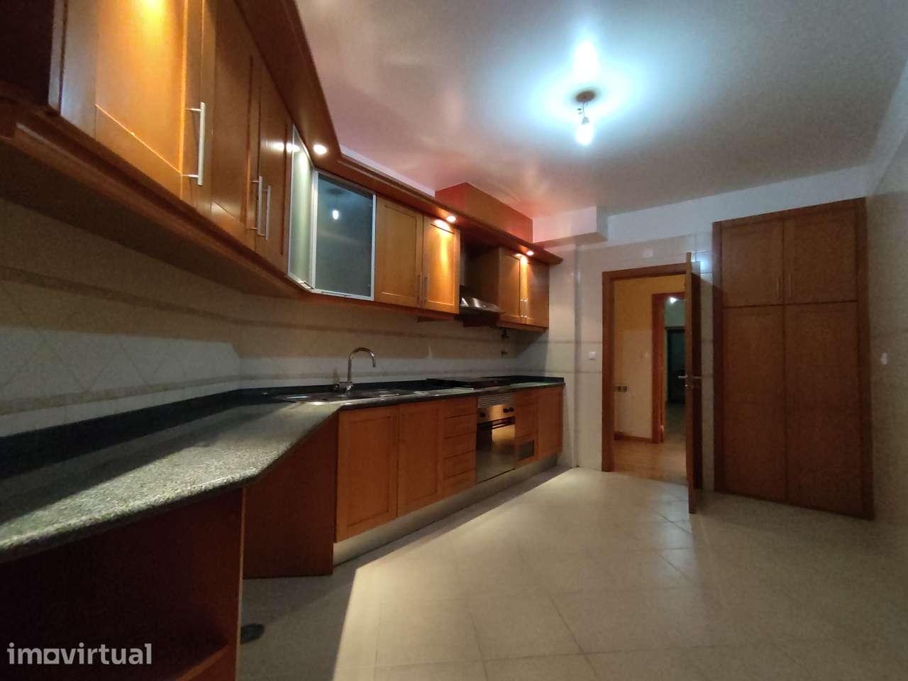 Excelente apartamento T2 - Grande imagem: 2/13