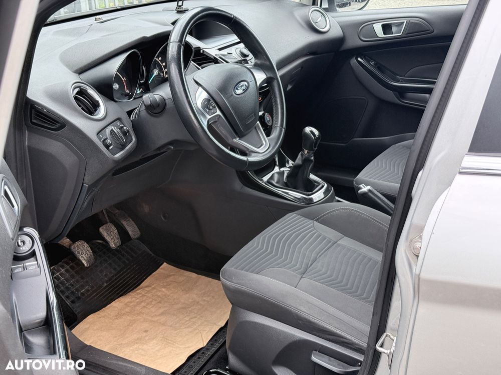Ford Fiesta 1.6 TDCI DPF Titanium - 6