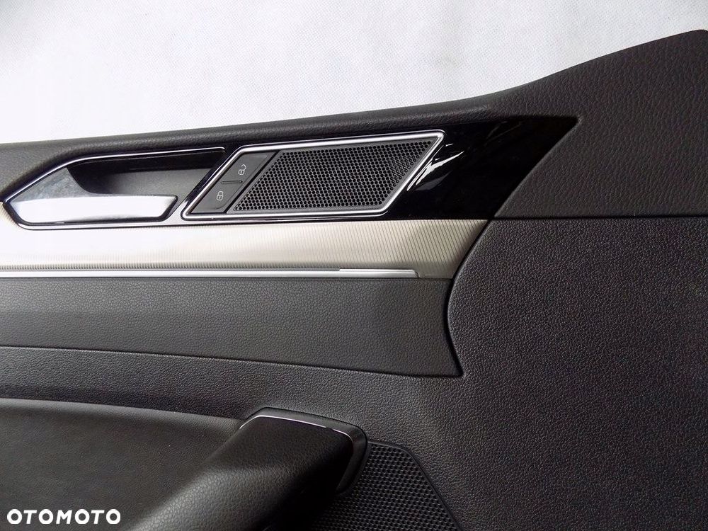 DW ARTEON KOMPLETNE TAPICERKI DRZWI SKÓRA LED - 2