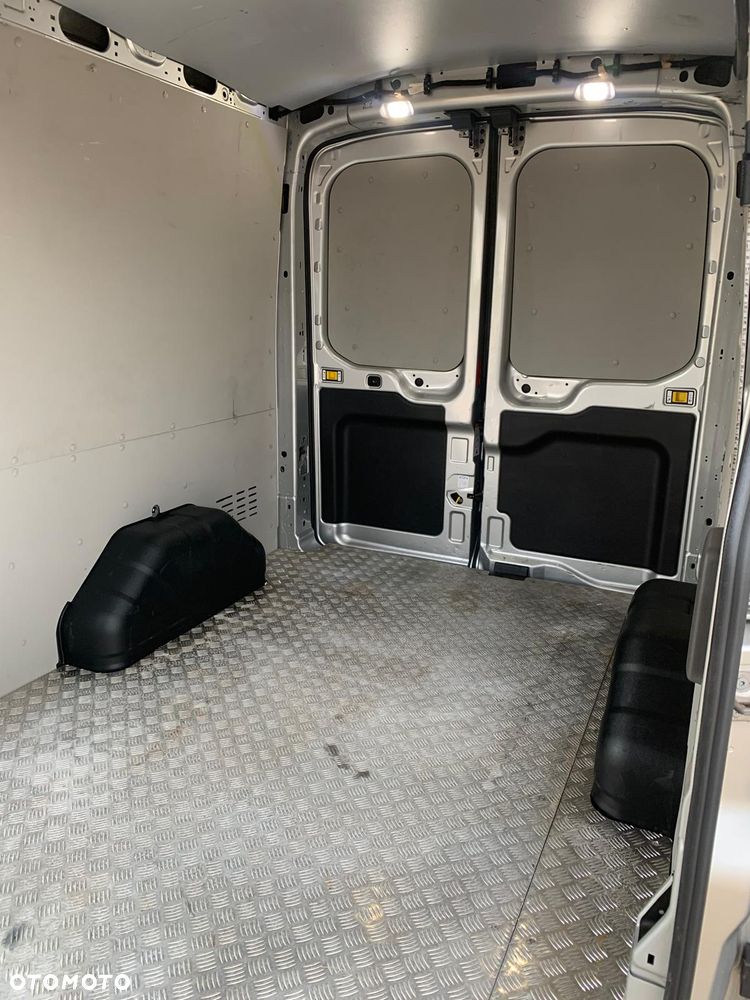 Ford Transit - 15