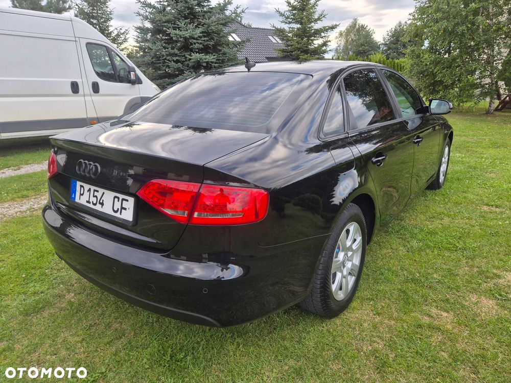 Audi A4 Limousine - 5